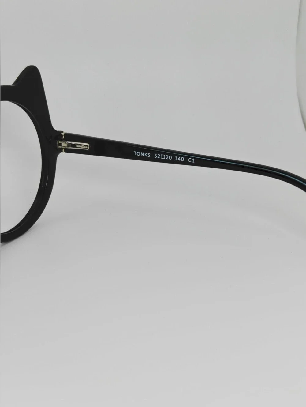 Tonks. Black Cat-Ear Round Frame Women's Eyeglasses. Novelty. Opthalmic.